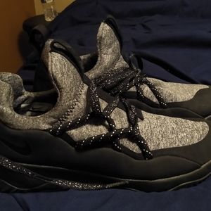 Black gray Nike shoes 7.5